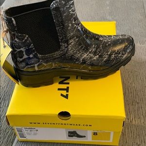 Seven7 Halifax Rain Boots
